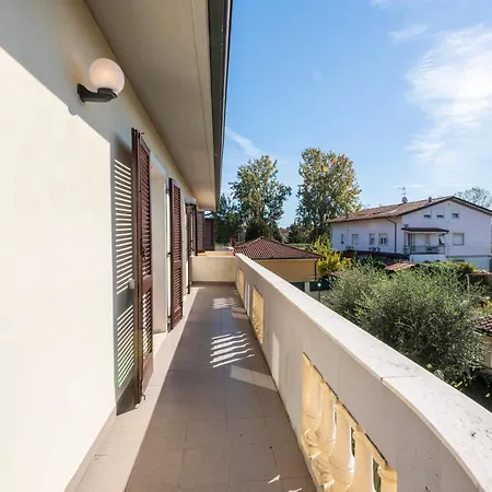 Residenza Tirrenia By Mmega Marina di Massa